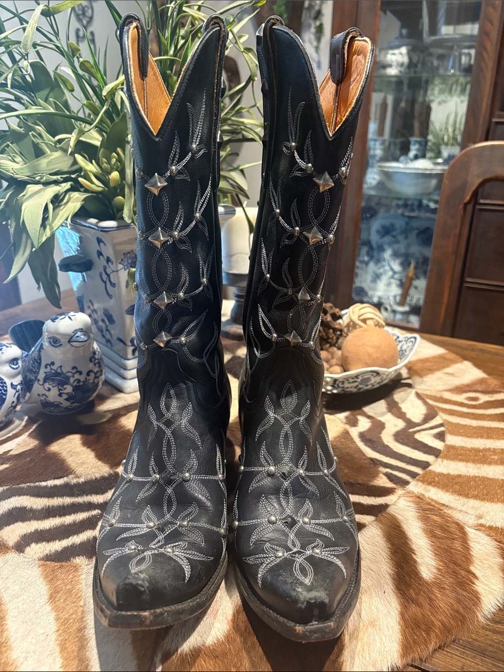 Old Gringo Black Western Star-Studded Embroidered Boots